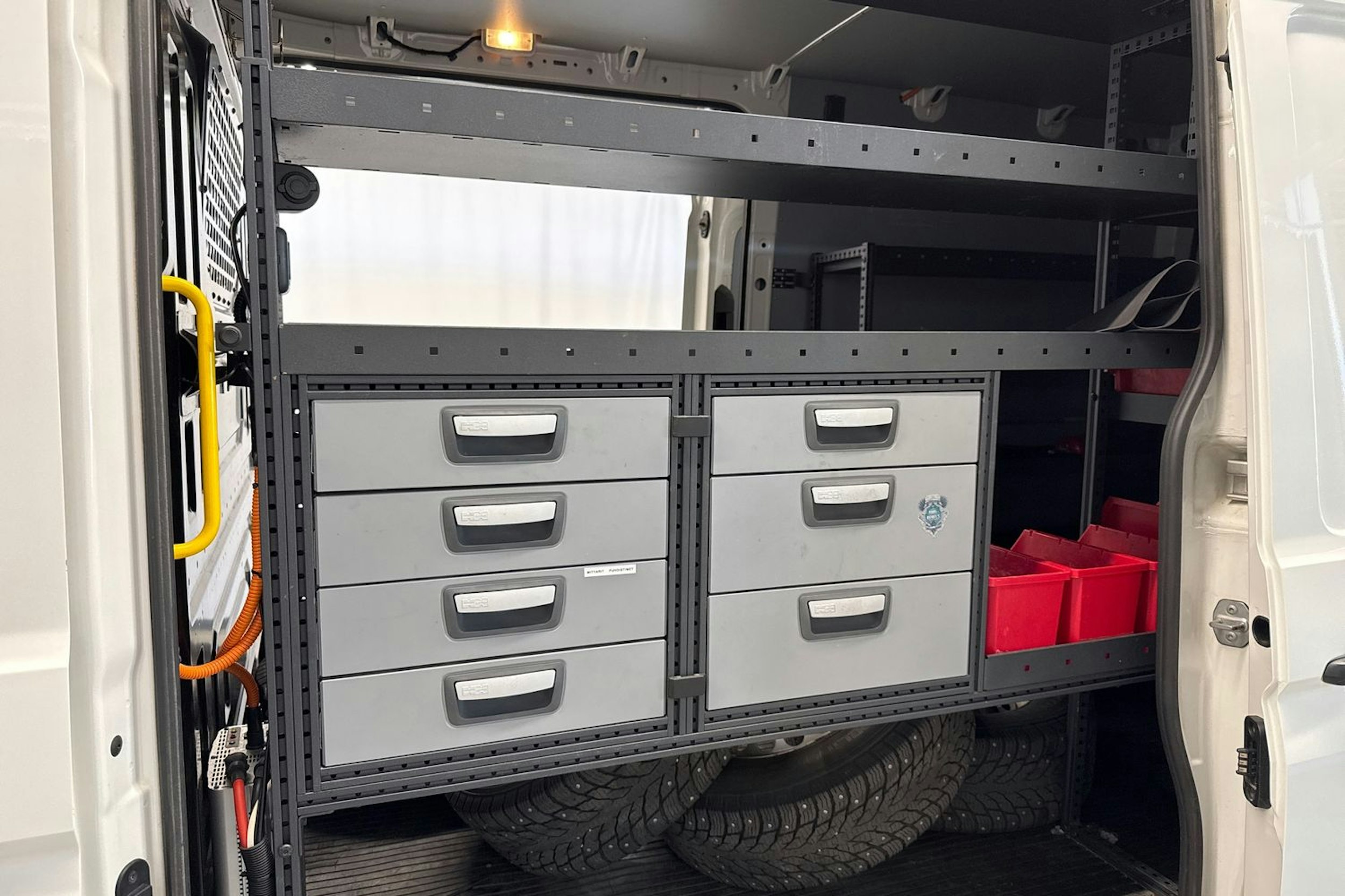 valkoinen Volkswagen Crafter 2019 kuva 26.