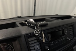 valkoinen Volkswagen Crafter 2019 kuva 22.