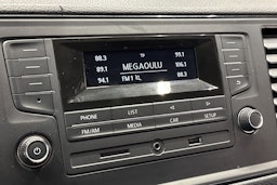 valkoinen Volkswagen Crafter 2019 kuva 18.