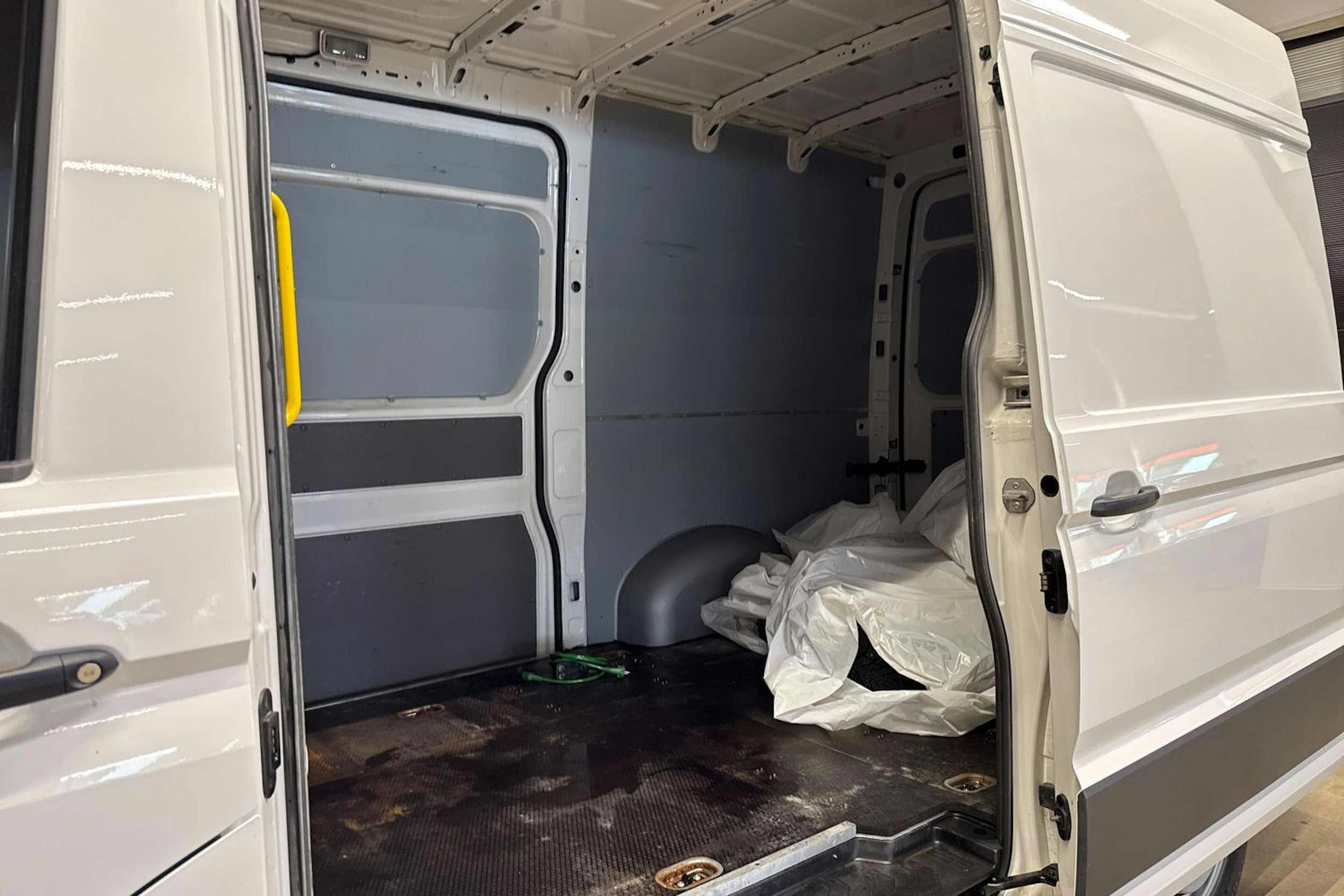 valkoinen Volkswagen Crafter 2019 kuva 25.