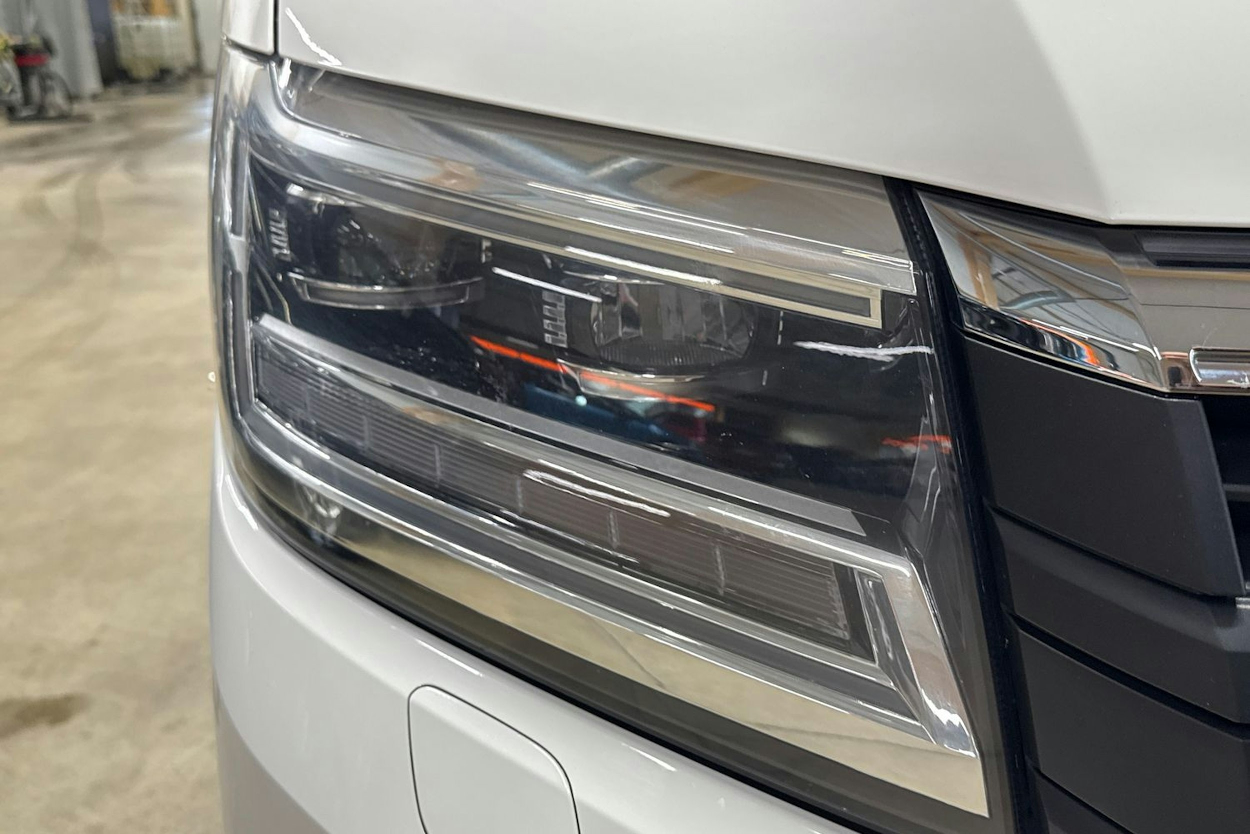 valkoinen Volkswagen Crafter 2019 kuva 31.