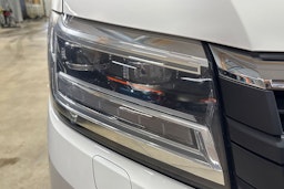 valkoinen Volkswagen Crafter 2019 kuva 31.