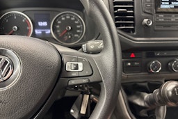 valkoinen Volkswagen Crafter 2019 kuva 15.