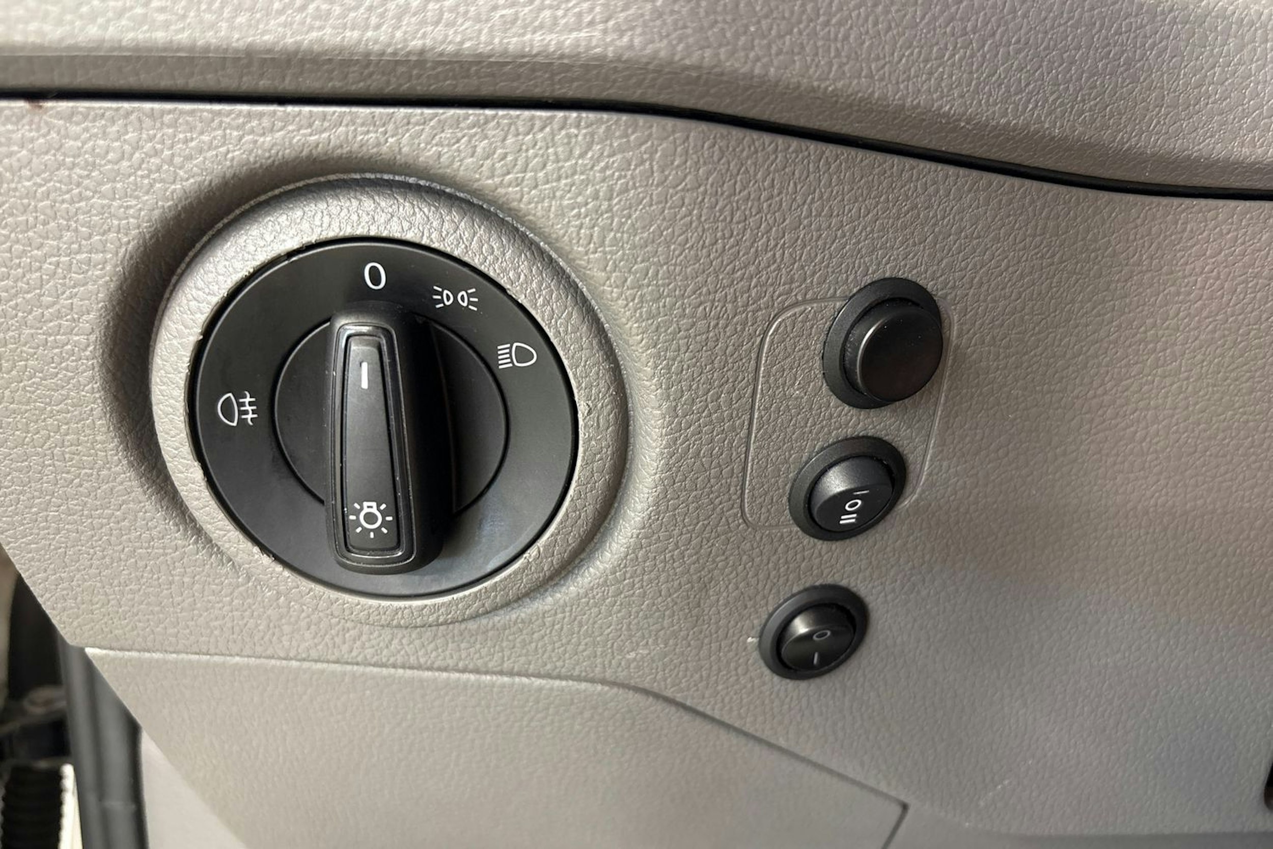 valkoinen Volkswagen Crafter 2019 kuva 17.