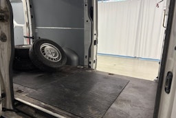 valkoinen Volkswagen Crafter 2019 kuva 23.