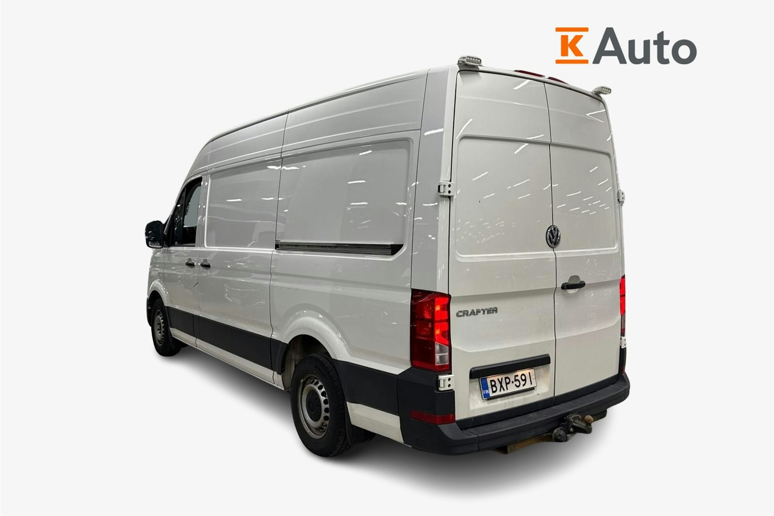 valkoinen Volkswagen Crafter 2019 kuva 2.