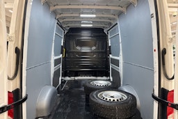 valkoinen Volkswagen Crafter 2019 kuva 14.