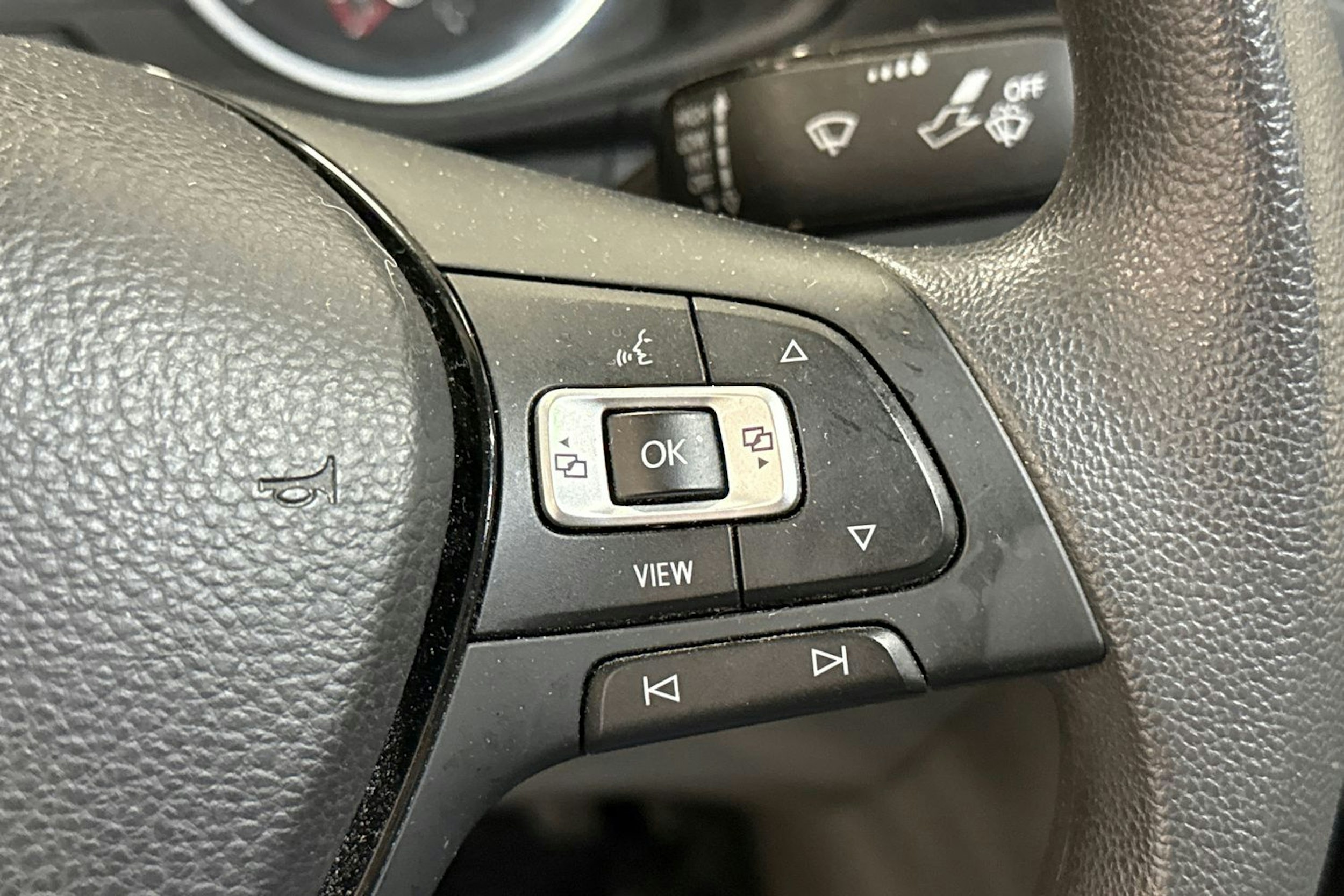 valkoinen Volkswagen Crafter 2019 kuva 16.