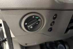 valkoinen Volkswagen Crafter 2019 kuva 21.