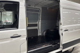 valkoinen Volkswagen Crafter 2019 kuva 22.