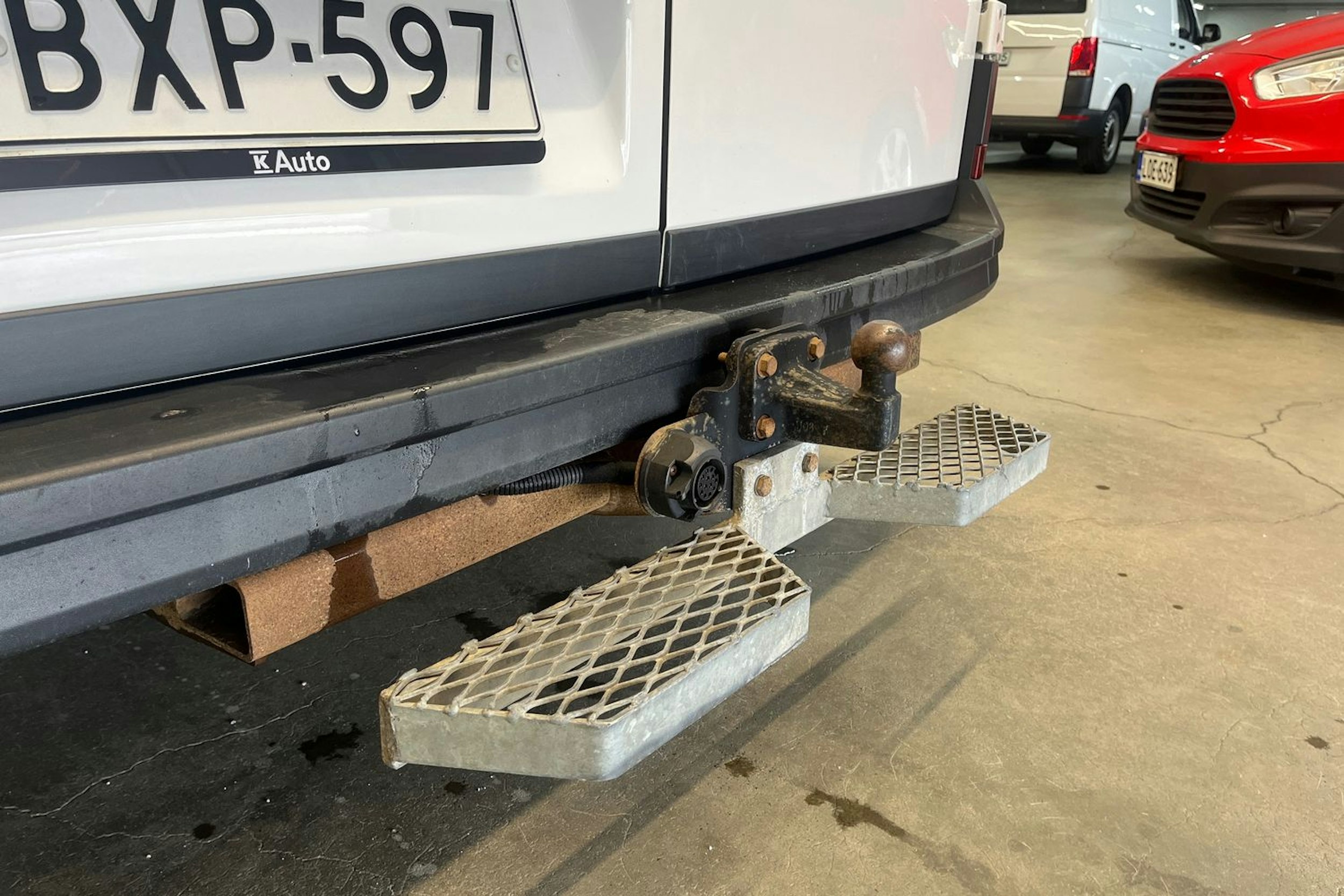 valkoinen Volkswagen Crafter 2019 kuva 10.