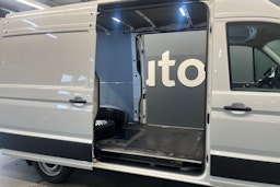 valkoinen Volkswagen Crafter 2019 kuva 13.