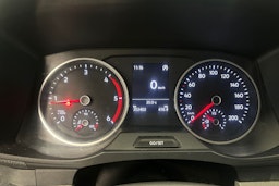 valkoinen Volkswagen Crafter 2019 kuva 14.