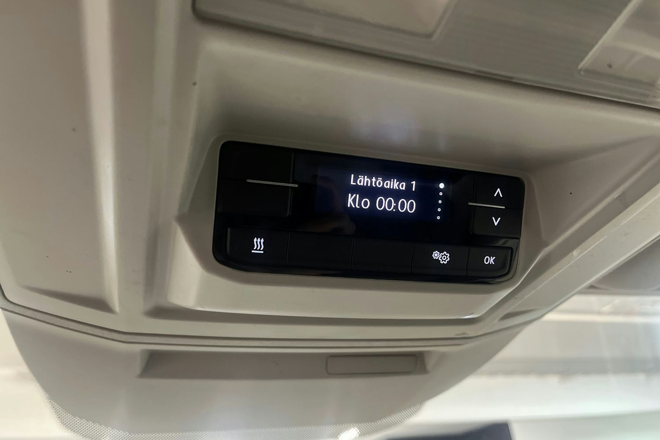 valkoinen Volkswagen Crafter 2019 kuva 18.
