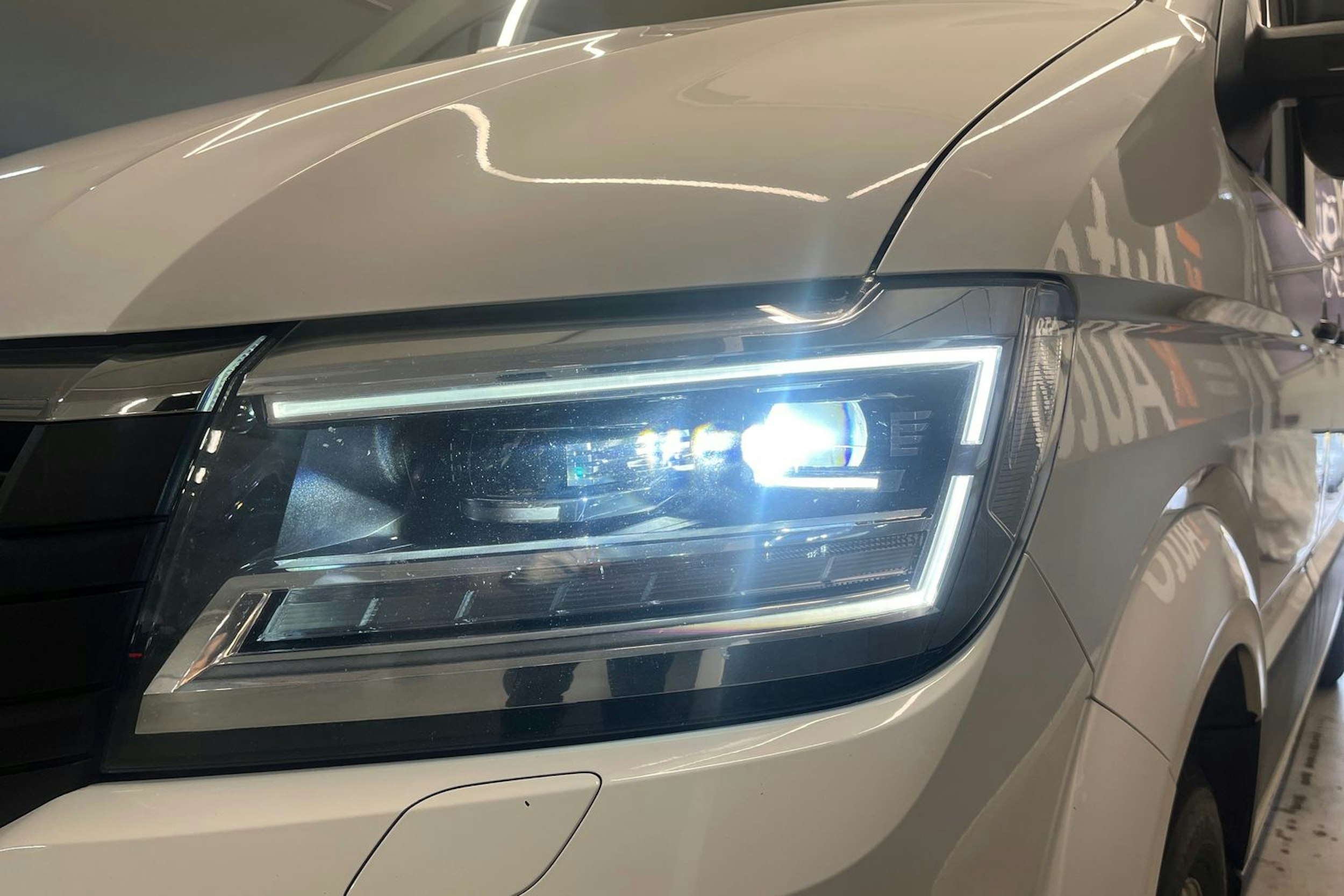 valkoinen Volkswagen Crafter 2019 kuva 19.