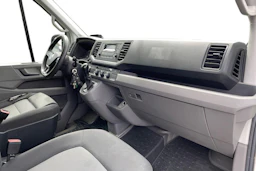 Valkoinen Volkswagen CRAFTER 2019 kuva 9.