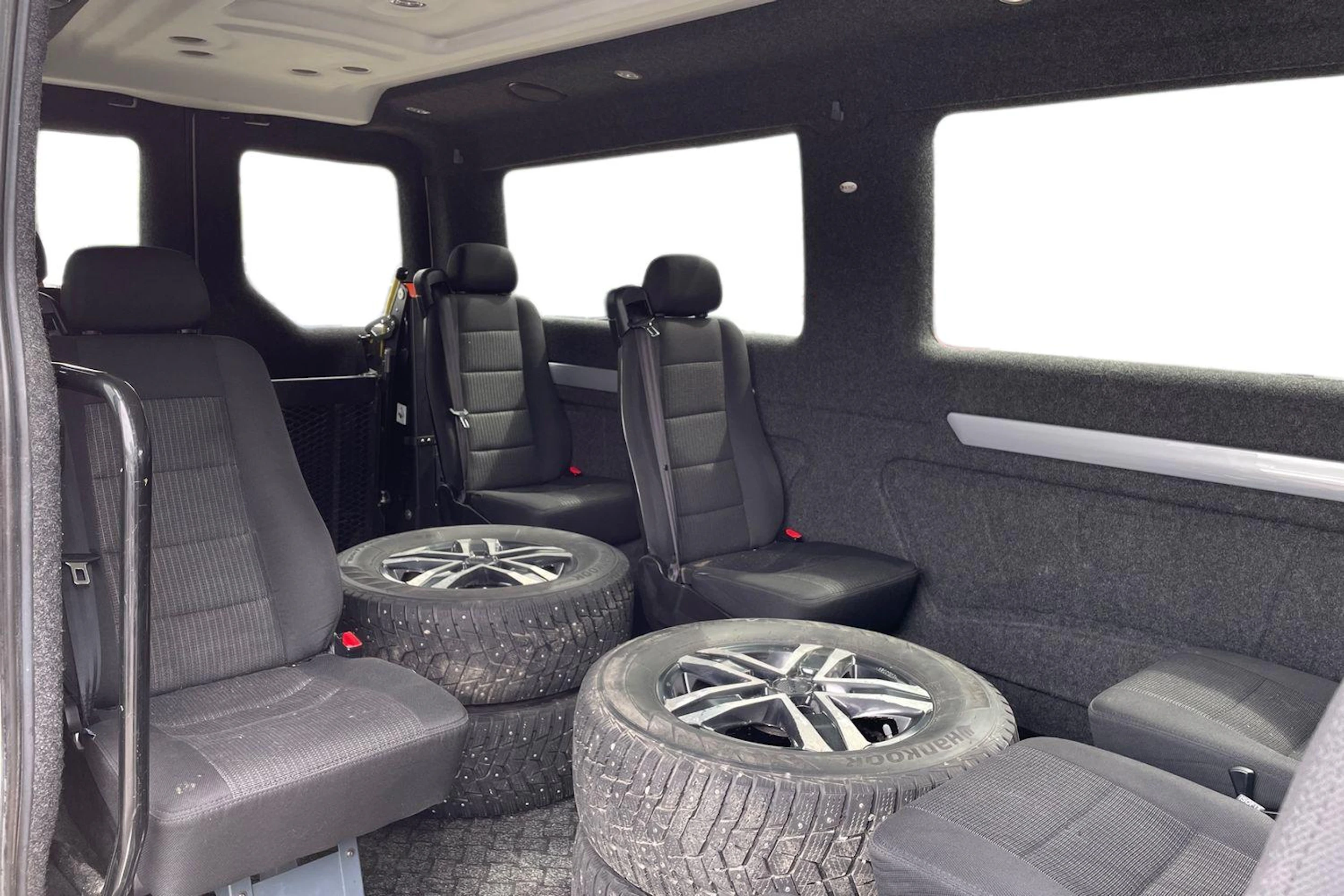 Valkoinen Volkswagen CRAFTER 2019 kuva 11.