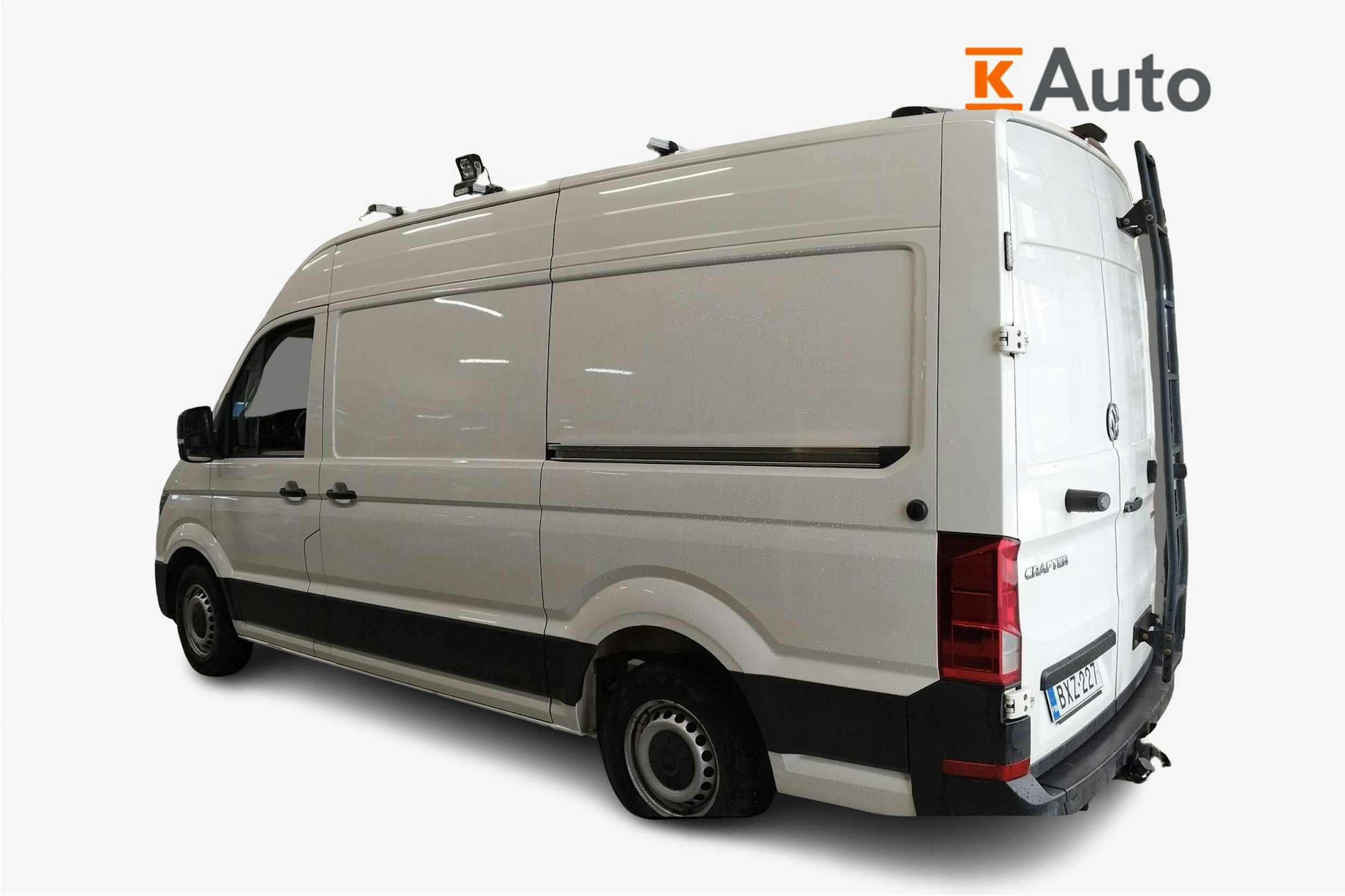 valkoinen Volkswagen Crafter 2019 kuva 2.