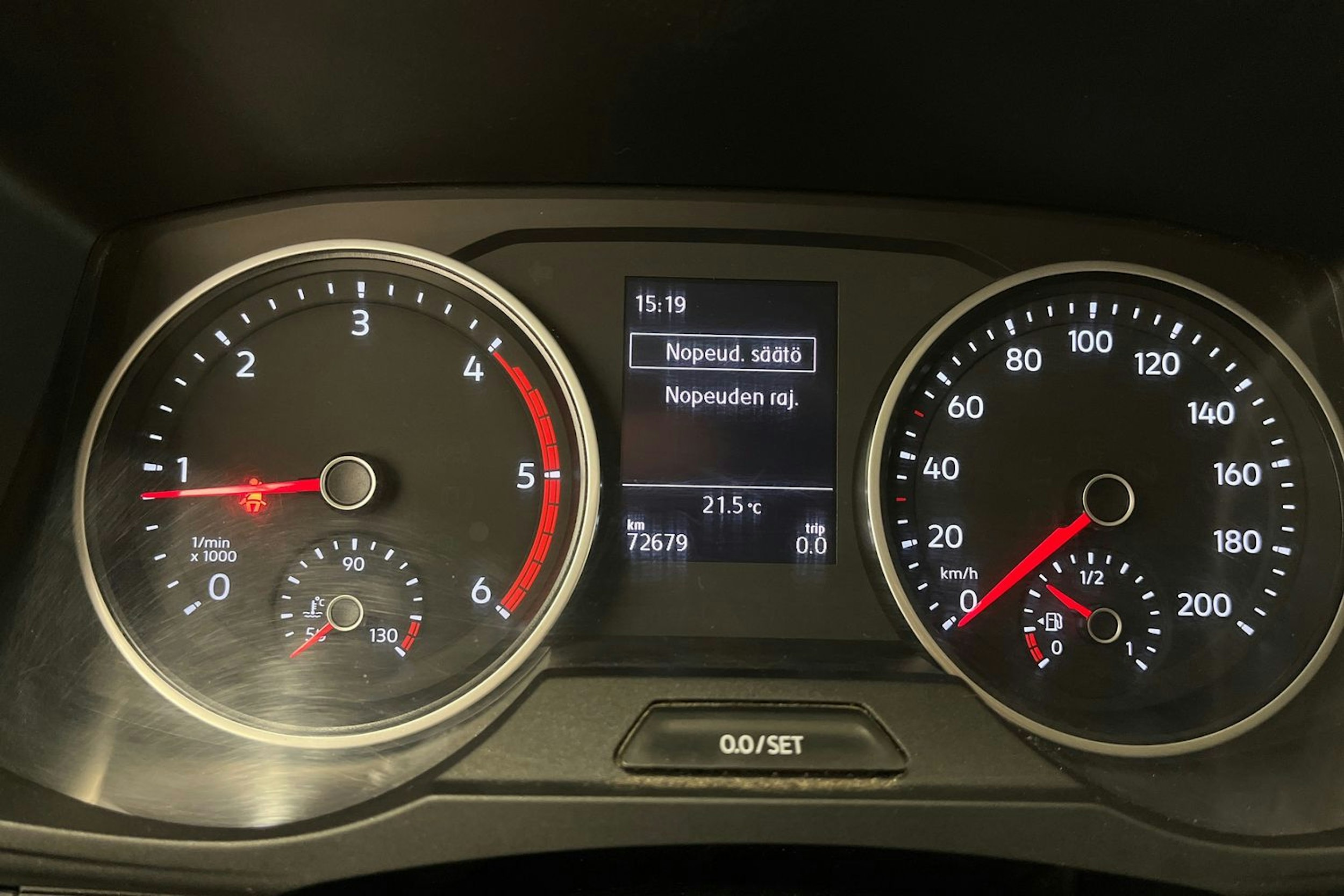 Sininen Volkswagen Crafter 2019 kuva 17.