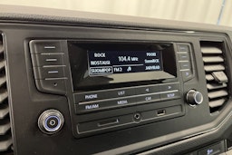 Sininen Volkswagen Crafter 2019 kuva 19.
