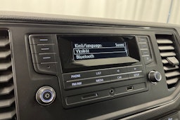 Sininen Volkswagen Crafter 2019 kuva 22.