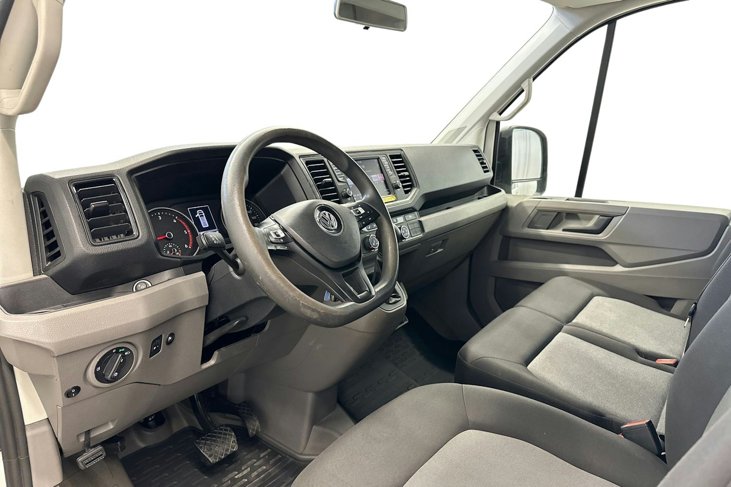 valkoinen Volkswagen Crafter 2019 kuva 6.