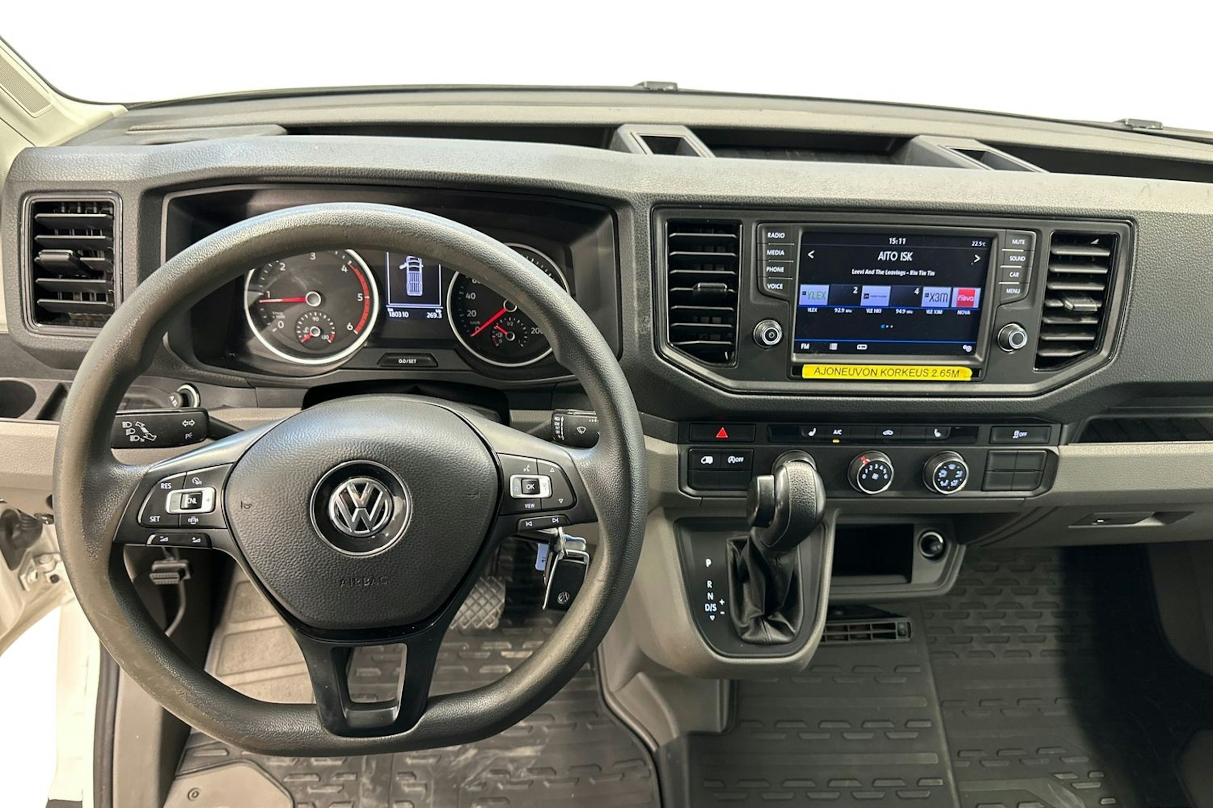 valkoinen Volkswagen Crafter 2019 kuva 7.