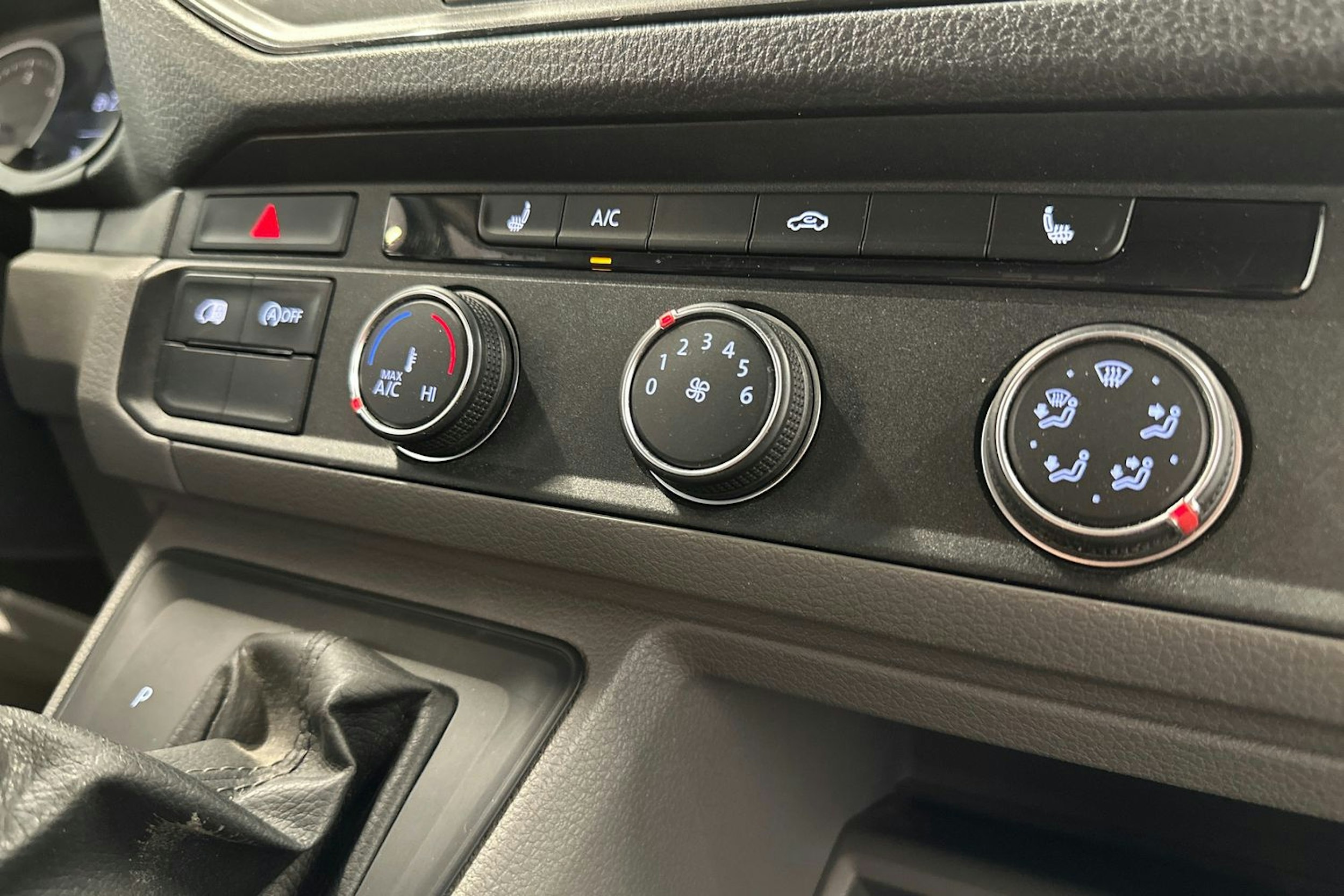 valkoinen Volkswagen Crafter 2019 kuva 14.