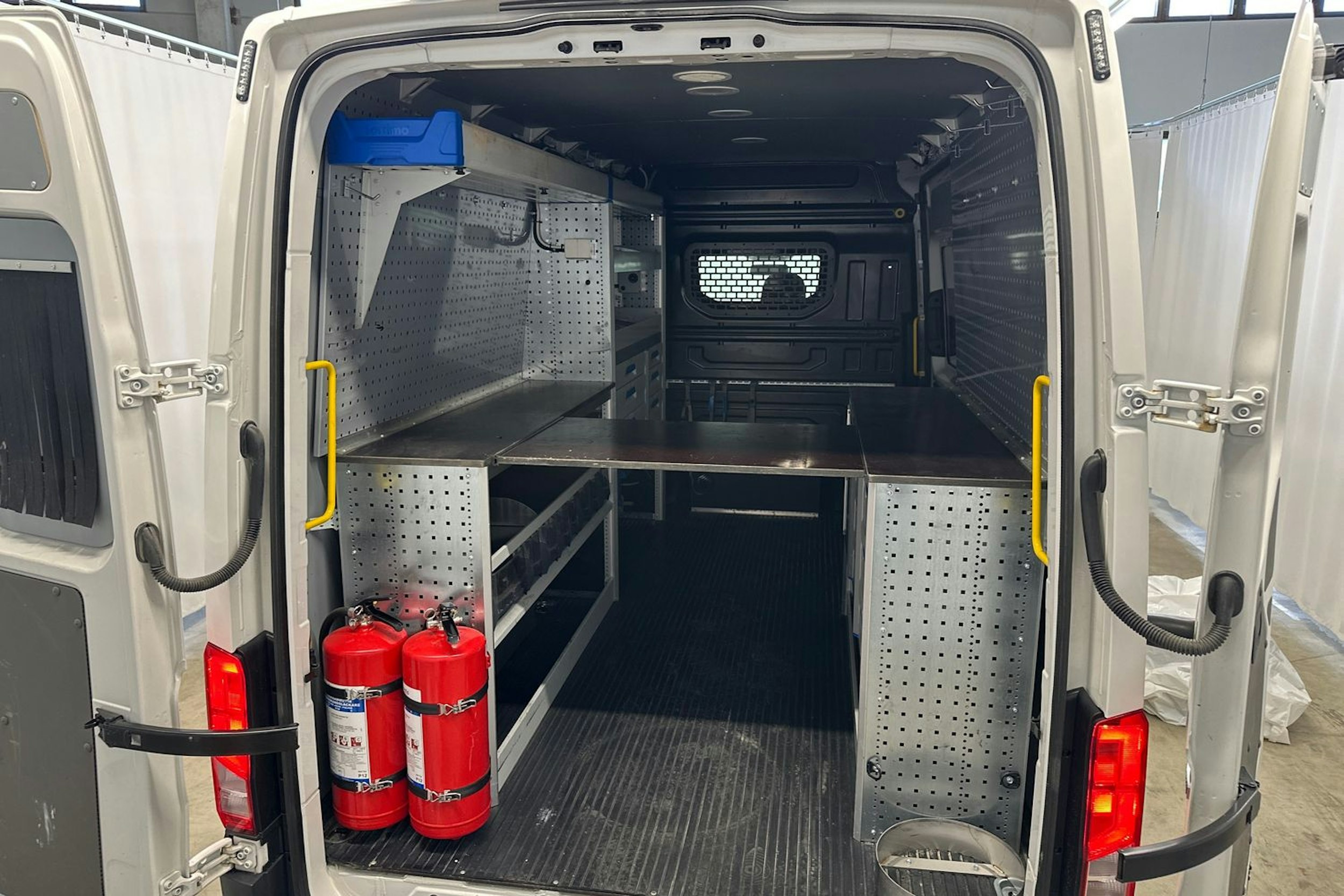 valkoinen Volkswagen Crafter 2019 kuva 21.