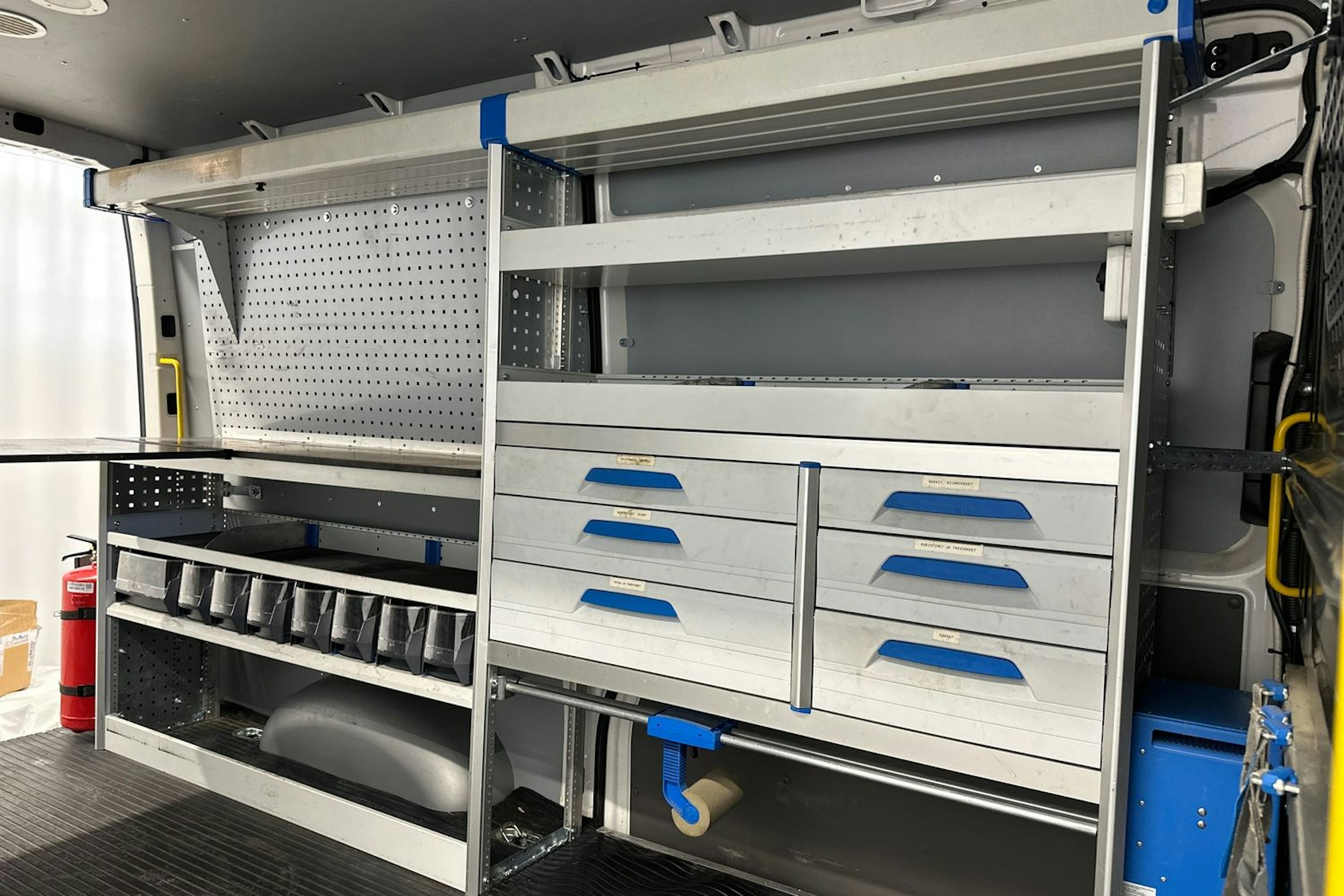valkoinen Volkswagen Crafter 2019 kuva 22.