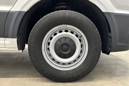 valkoinen Volkswagen Crafter 2019 kuva 28.