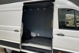 valkoinen Volkswagen Crafter 2019 kuva 13.