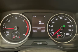 valkoinen Volkswagen Crafter 2019 kuva 21.