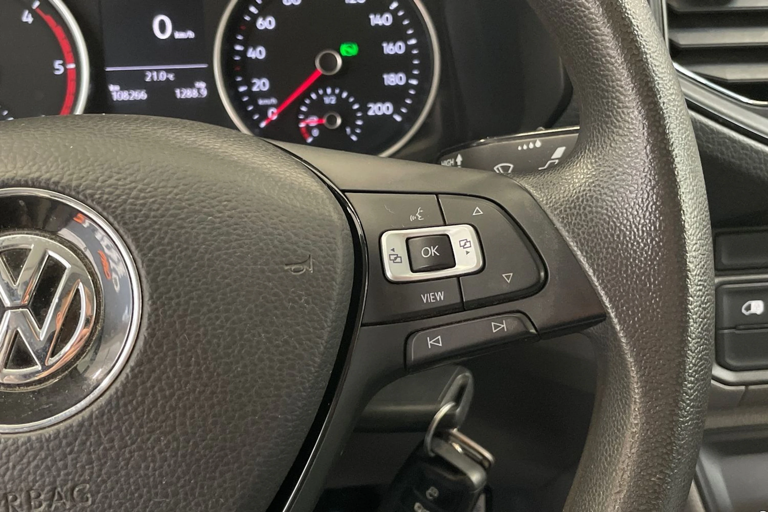 valkoinen Volkswagen Crafter 2019 kuva 23.
