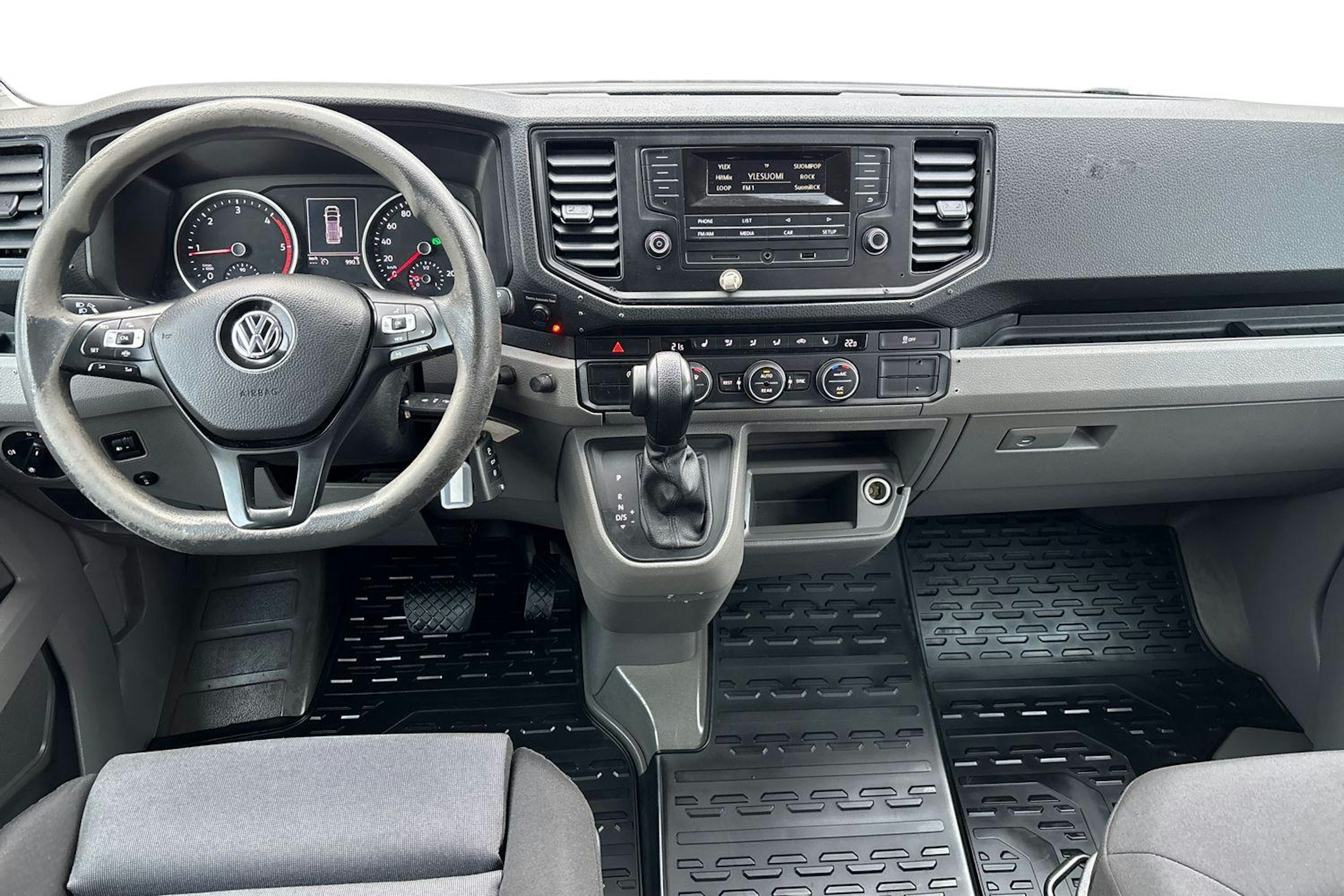 Musta Volkswagen CRAFTER 2019 kuva 9.