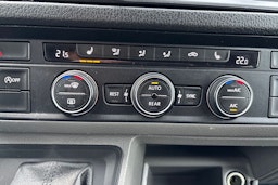 Musta Volkswagen CRAFTER 2019 kuva 20.