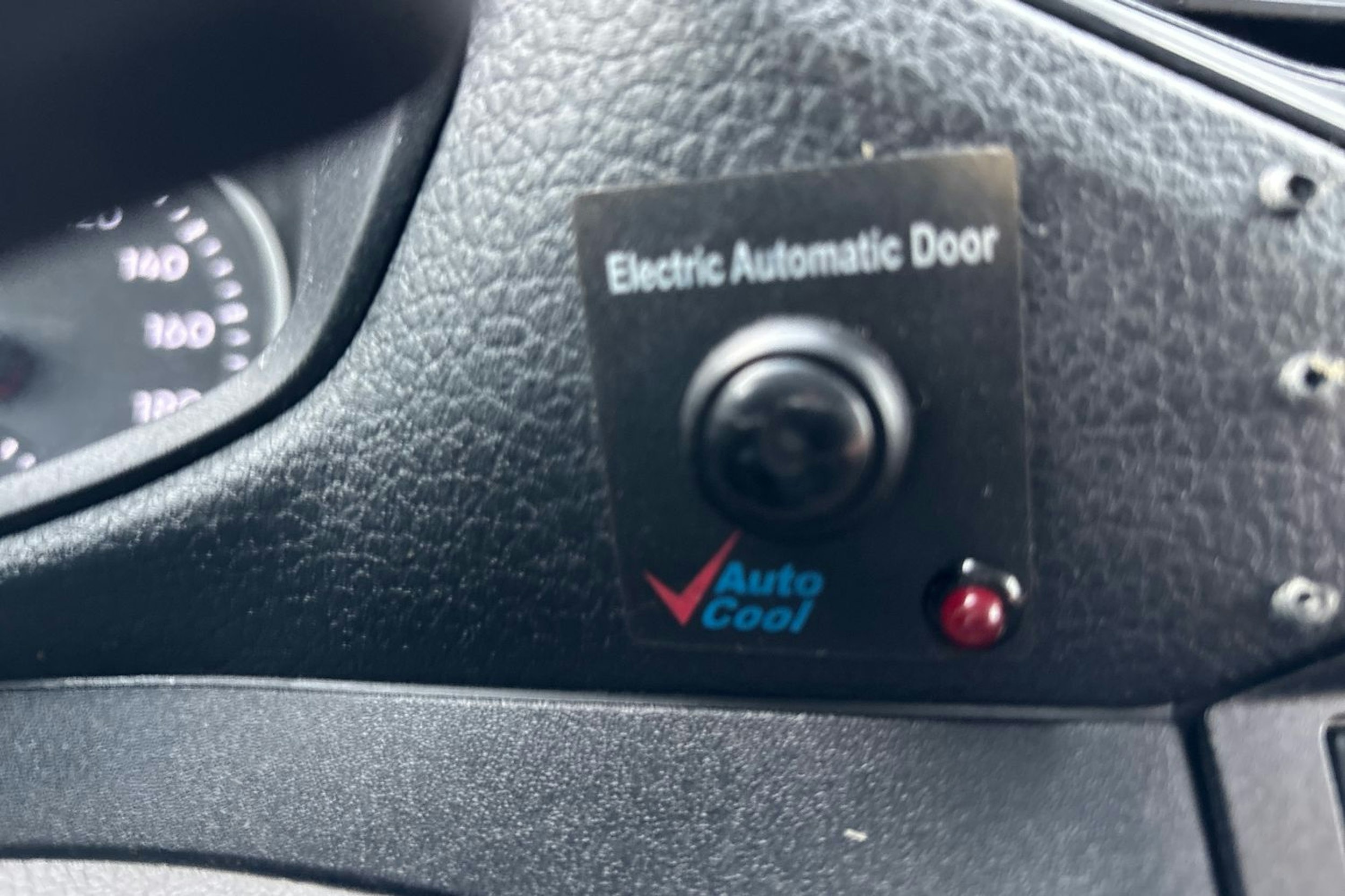 Musta Volkswagen CRAFTER 2019 kuva 23.