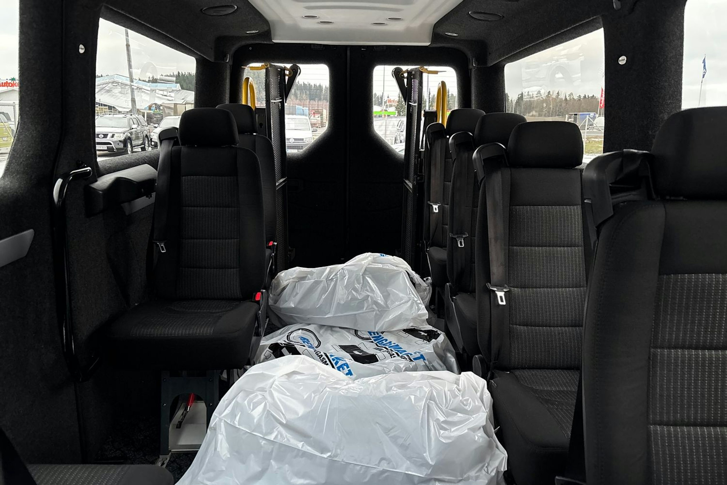 Musta Volkswagen CRAFTER 2019 kuva 24.