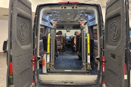 Musta Volkswagen CRAFTER 2019 kuva 17.
