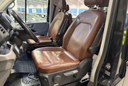 Musta Volkswagen CRAFTER 2019 kuva 19.