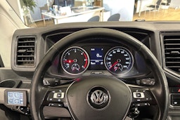 Musta Volkswagen CRAFTER 2019 kuva 20.