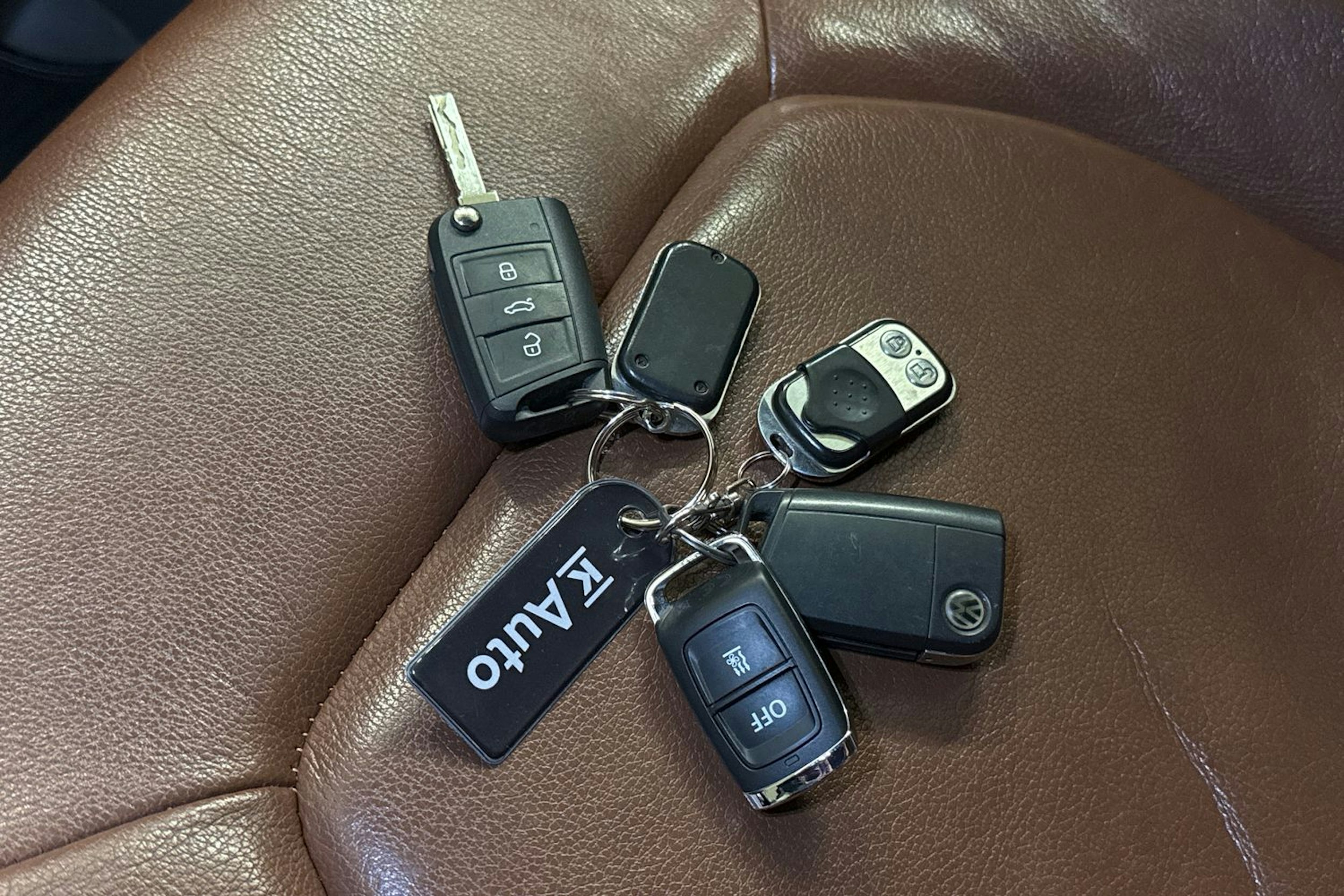 Musta Volkswagen CRAFTER 2019 kuva 25.