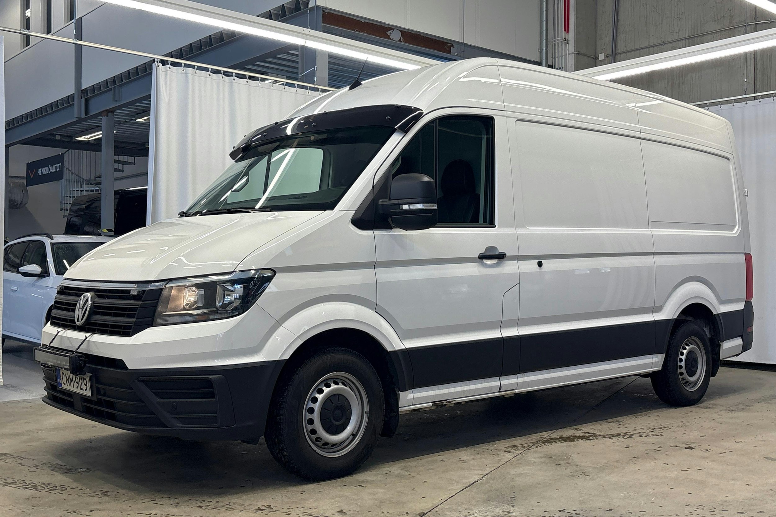 valkoinen Volkswagen Crafter 2019 kuva 6.