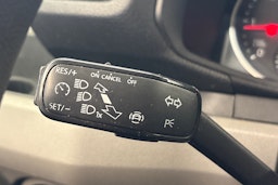 valkoinen Volkswagen Crafter 2019 kuva 15.