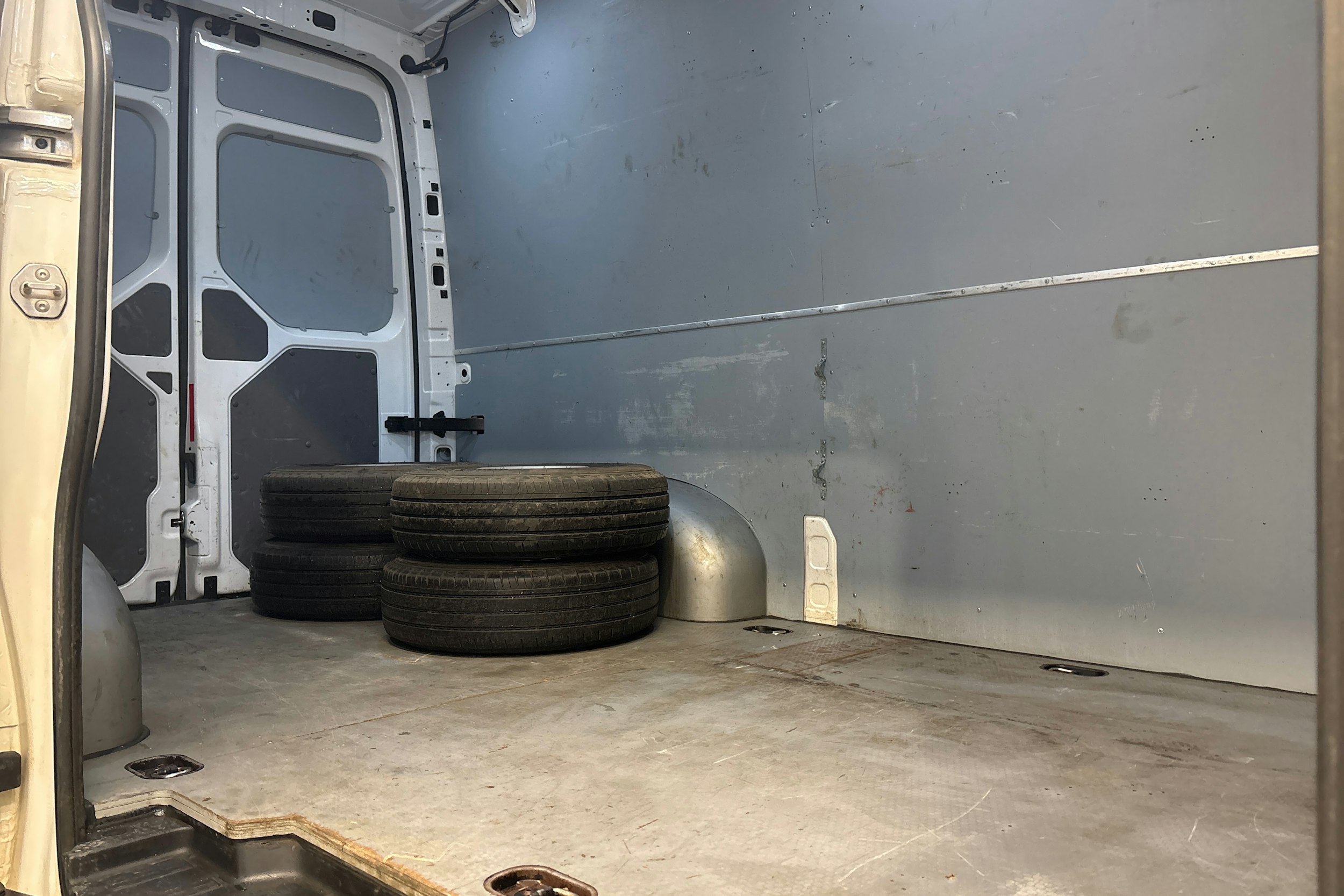 valkoinen Volkswagen Crafter 2019 kuva 17.