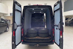 musta Volkswagen Crafter 2019 kuva 14.