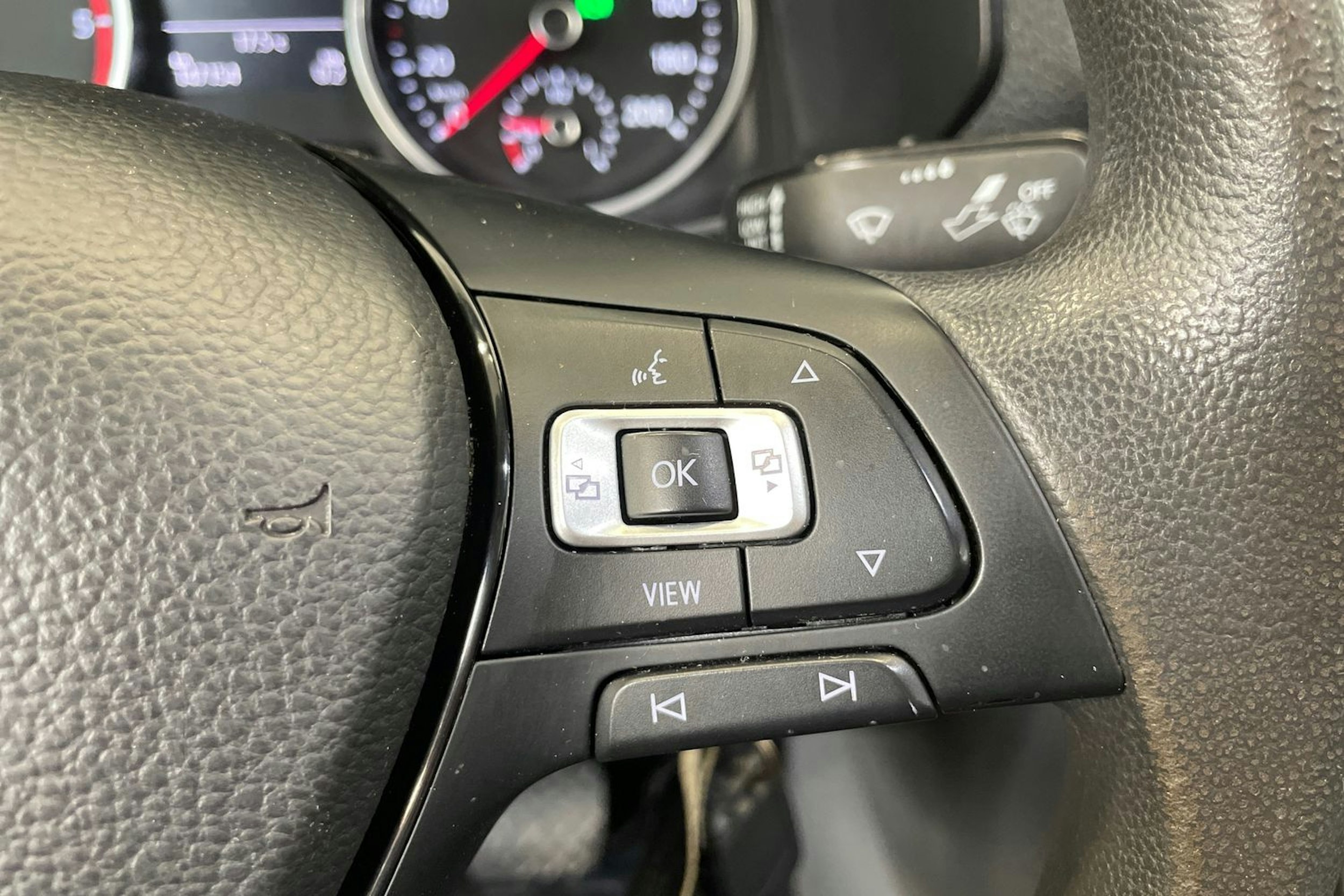 musta Volkswagen Crafter 2019 kuva 20.
