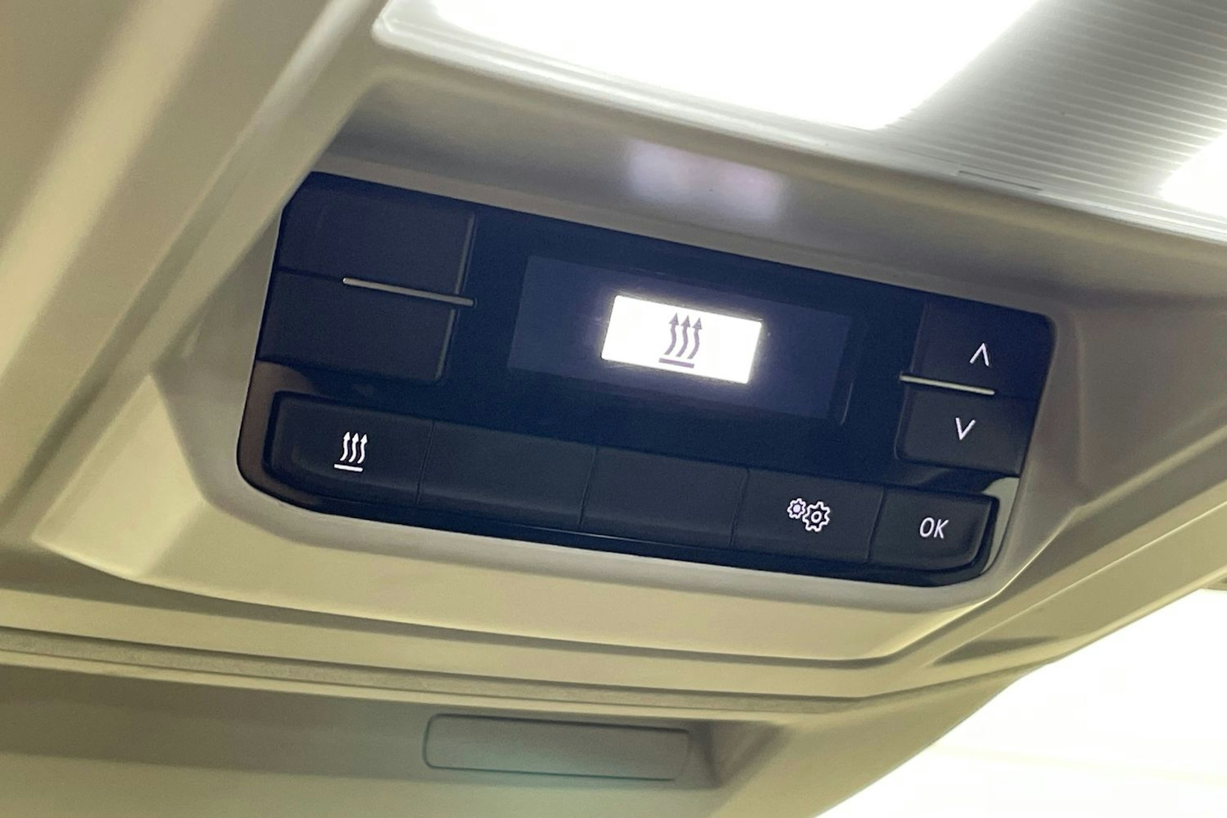 musta Volkswagen Crafter 2019 kuva 28.