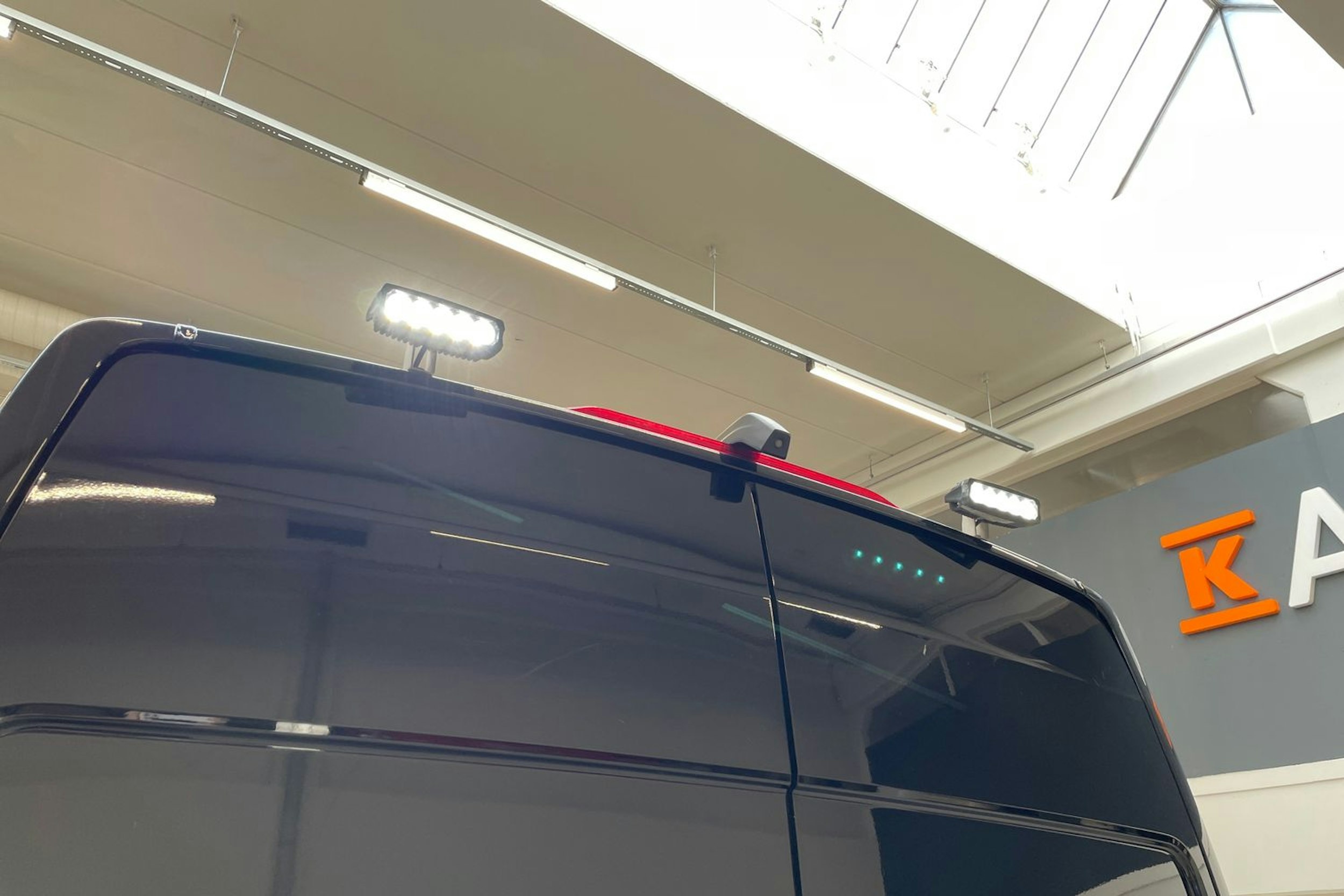 musta Volkswagen Crafter 2019 kuva 30.