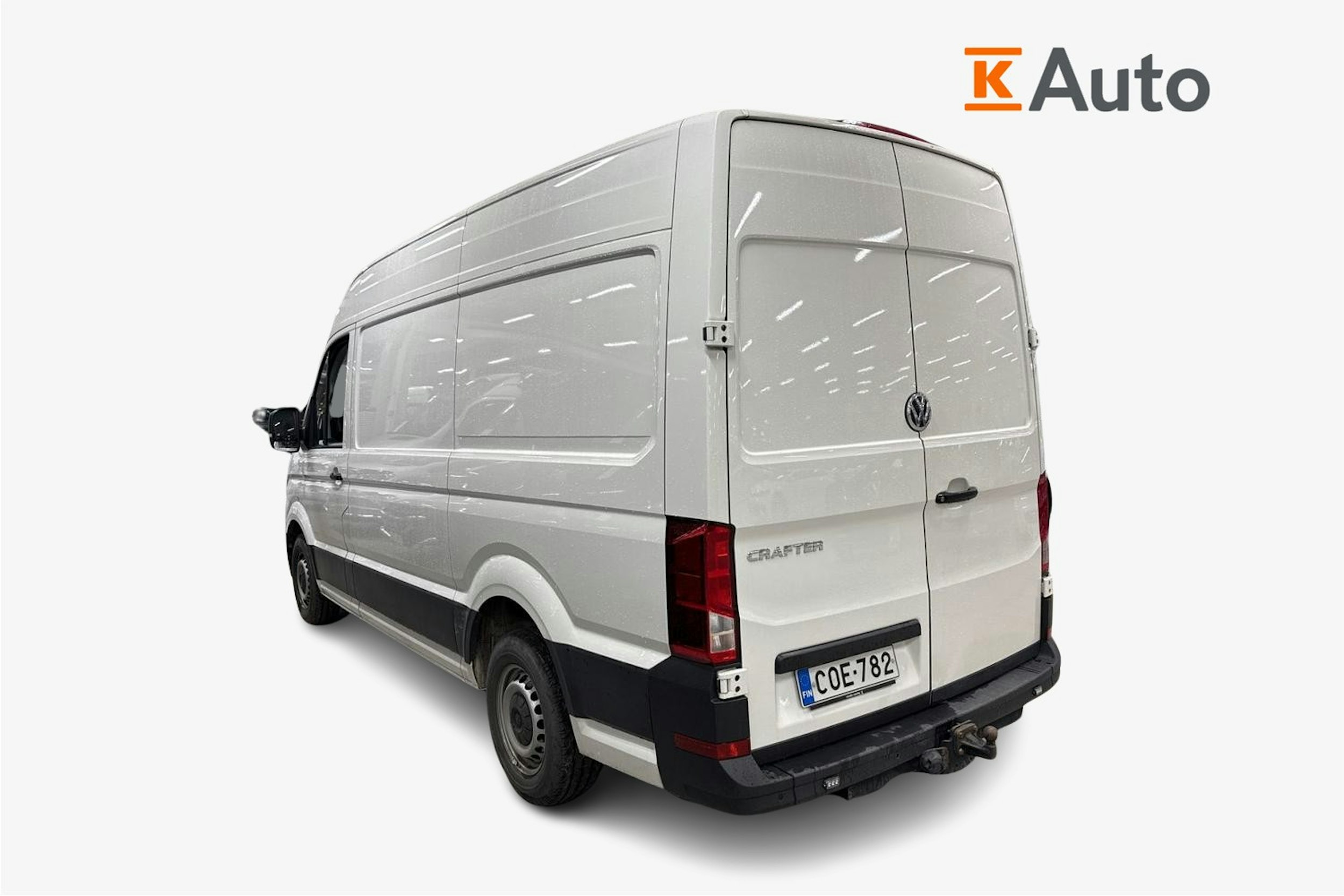 valkoinen Volkswagen Crafter 2019 kuva 2.